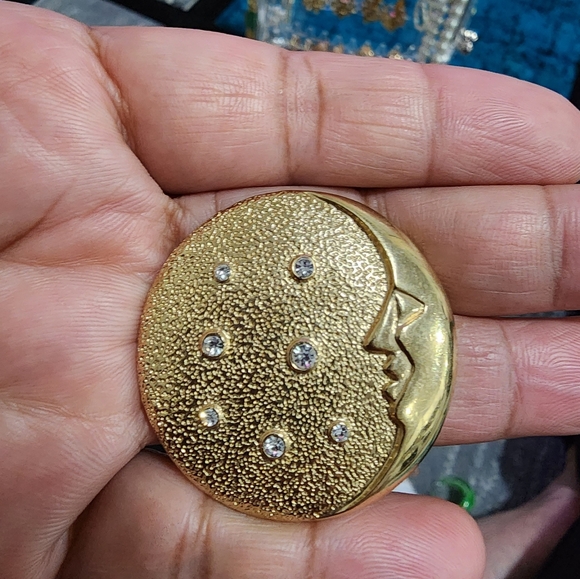 Earrings and brooch - Picture 3 of 4